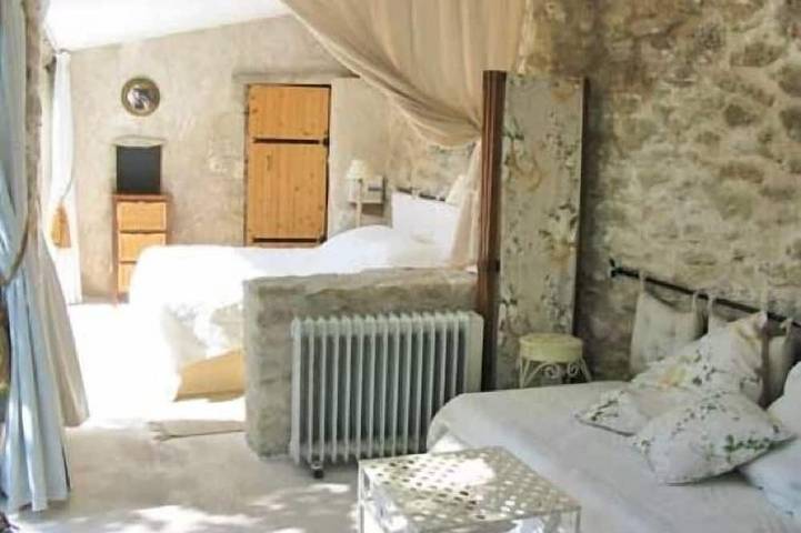 Charmante maison avec piscine privée coeur village in Bonnieux, Parc naturel régional du Luberon