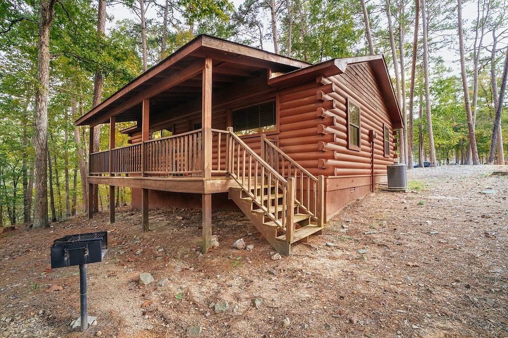 Cabin G at Safe Harbor Brady Mountain on Lake Ouachita! in Lake Ouachita