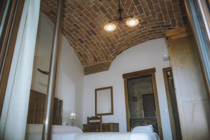 Casa de vacaciones para 14 personas, con piscina además de vistas y jardín en Tierra de Mérida - Vegas Bajas - 4