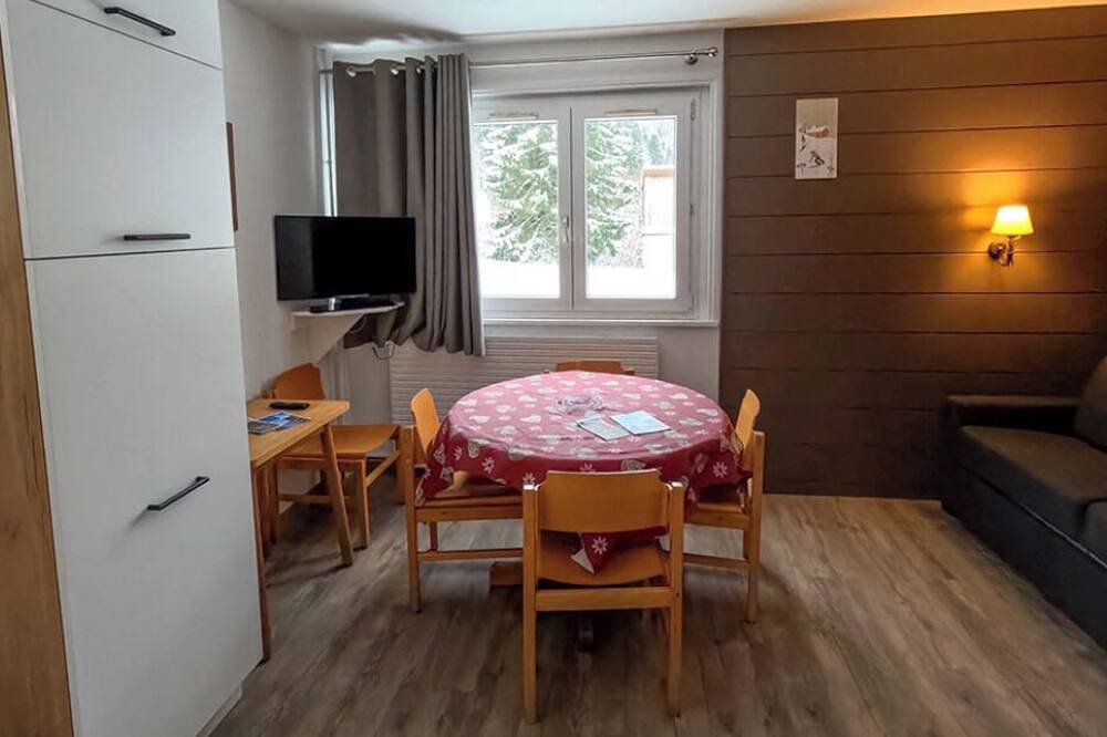 Geheel appartement, Les Monts Jura 2P5S - One Bedroom Apartment, Sleeps 5 in Lélex, Parc naturel régional du Haut-Jura