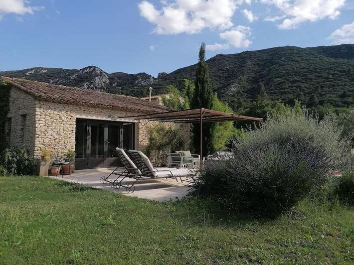 Maison de vacances pour 4 personnes, avec vue ainsi que jardin et piscine