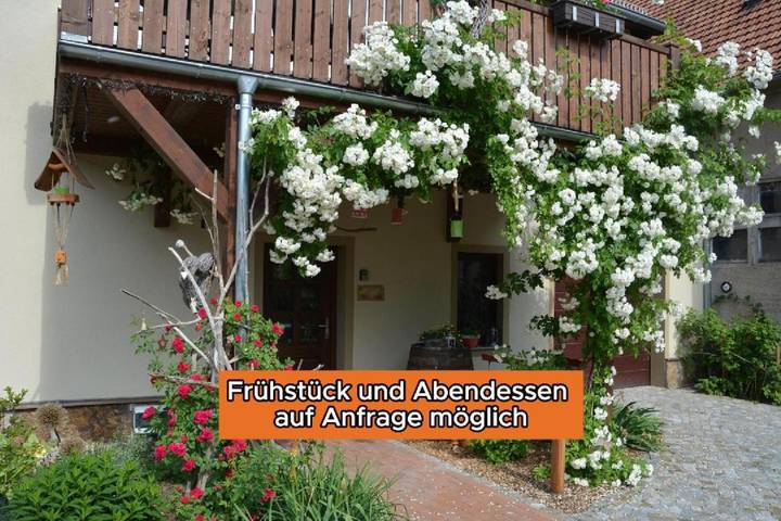 Ferienwohnung für 4 Personen, mit Terrasse und Garten in Niedergurig