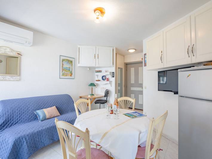 Gîte pour 4 personnes, avec terrasse, animaux acceptés dans Plage du Port Fréjus - 3