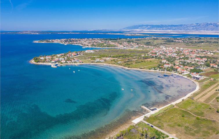 Ferienhaus für 12 Personen, mit Pool und Terrasse sowie Garten, mit Haustier in Privlaka - 4