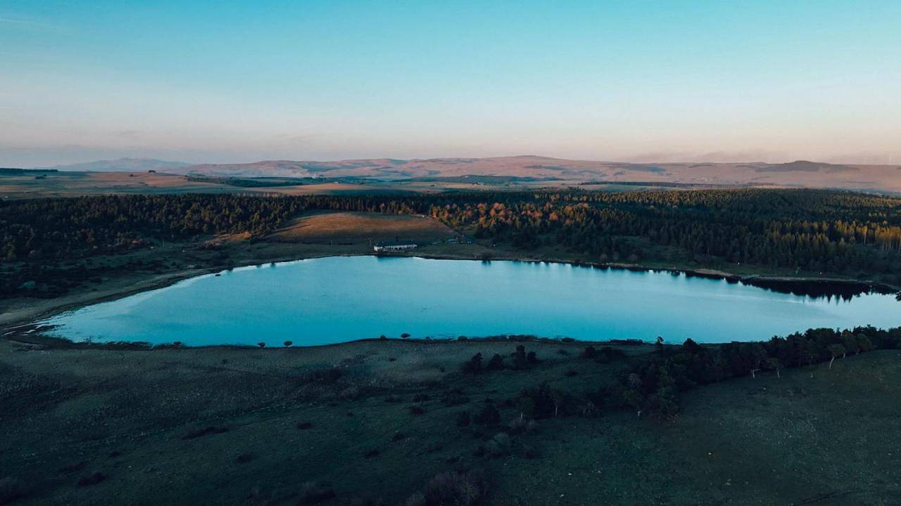 Instants d'Absolu Ecolodge & Spa in Chavagnac (Cantal), Neussargues en Pinatelle