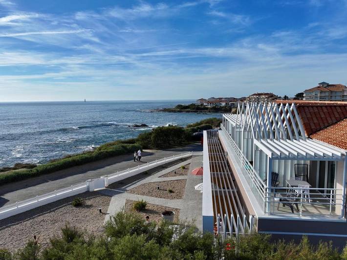Appart’hôtel pour 4 personnes, avec Balcon ainsi que Terrasse et Jardin