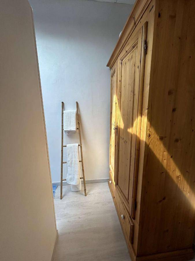 Double Room with Private Bathroom in Le Cailar, Côte méditerranéenne (France)