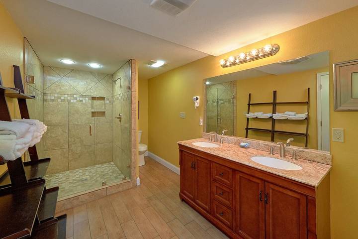 Vacation house for 8 people, with balcony in Gatlinburg