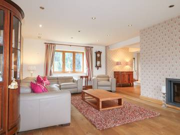 Cabin for 10 Guests in Cuckney, Nottinghamshire, Picture 3