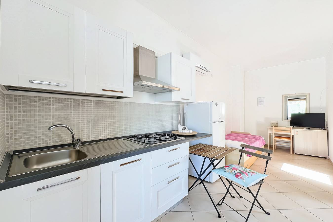 Estudio entero, Estudio 'Villa Francesca, Mono Deluxe A' con terraza compartida, Wi-Fi y aire acondicionado in Peschici, Peschici region