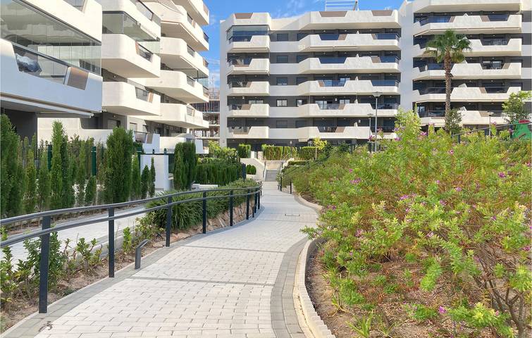 Ferienwohnung für 4 Personen, mit Terrasse und Pool in Elche