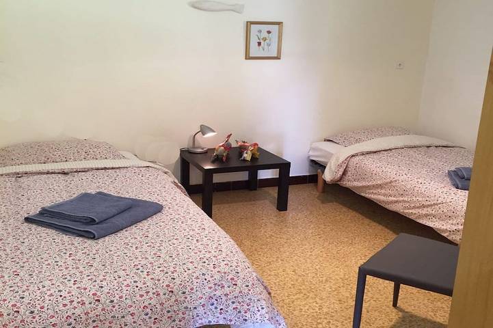 Location de vacances pour 8 personnes, avec piscine ainsi que jardin et terrasse, animaux acceptés à Villecroze - 3