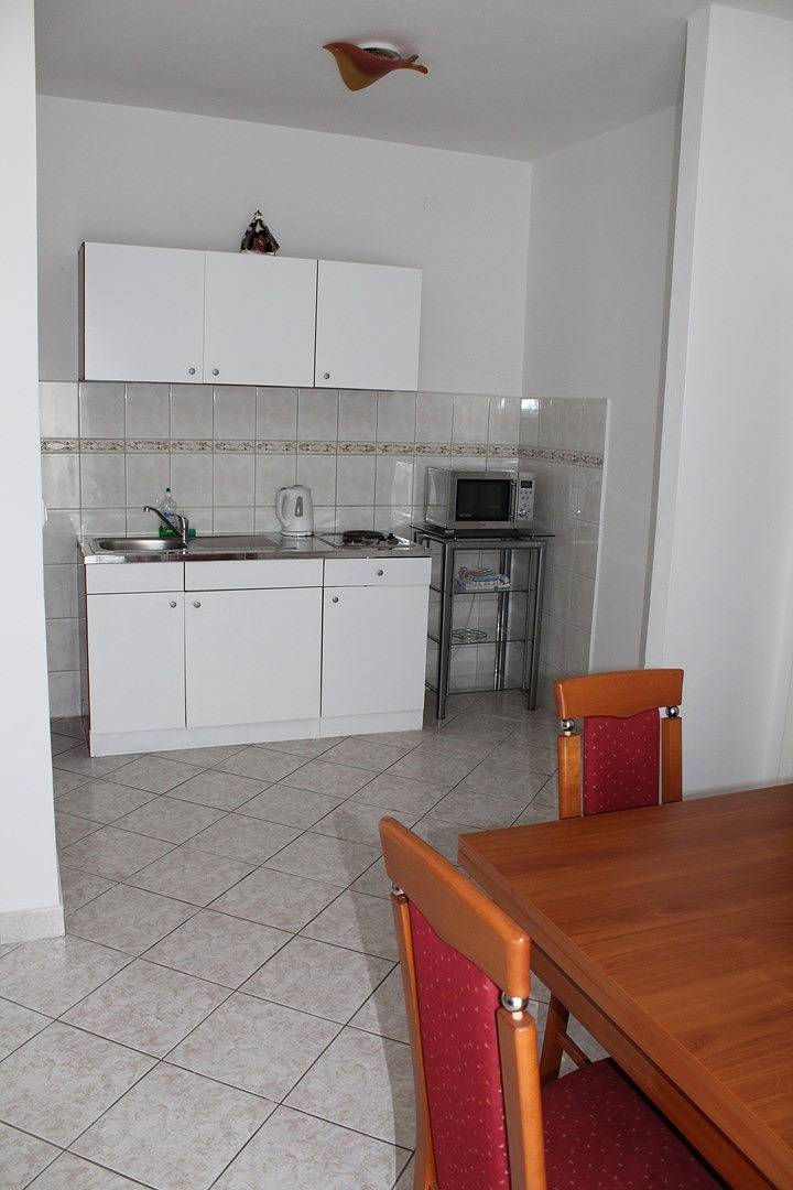 Cały apartament, Apartament wakacyjny dla 3 osób z balkon/ taras in Primošten, Żupania szybenicko-knińska