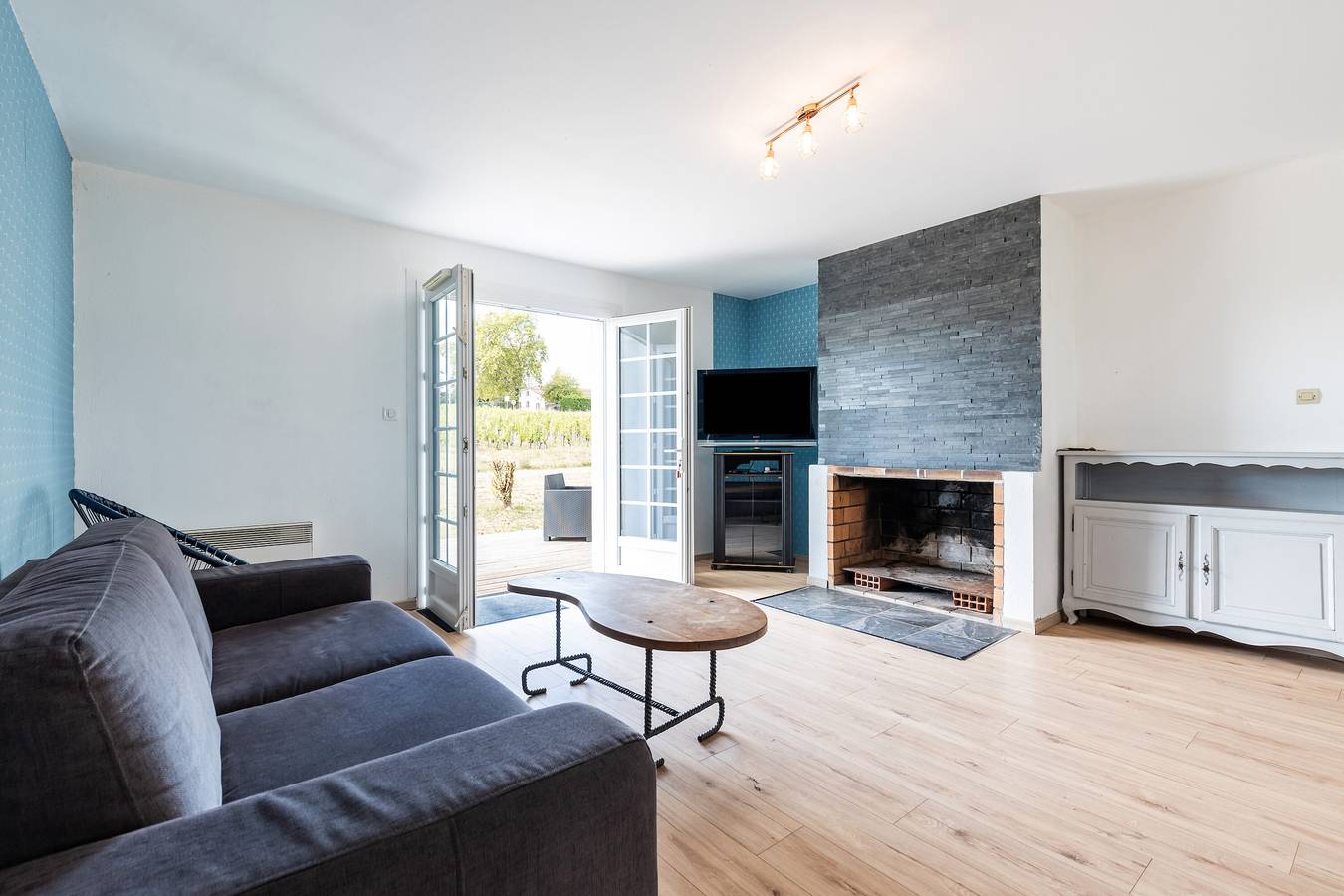 House in the Heart of the Vineyards in Les Salles-de-Castillon, Libourne region