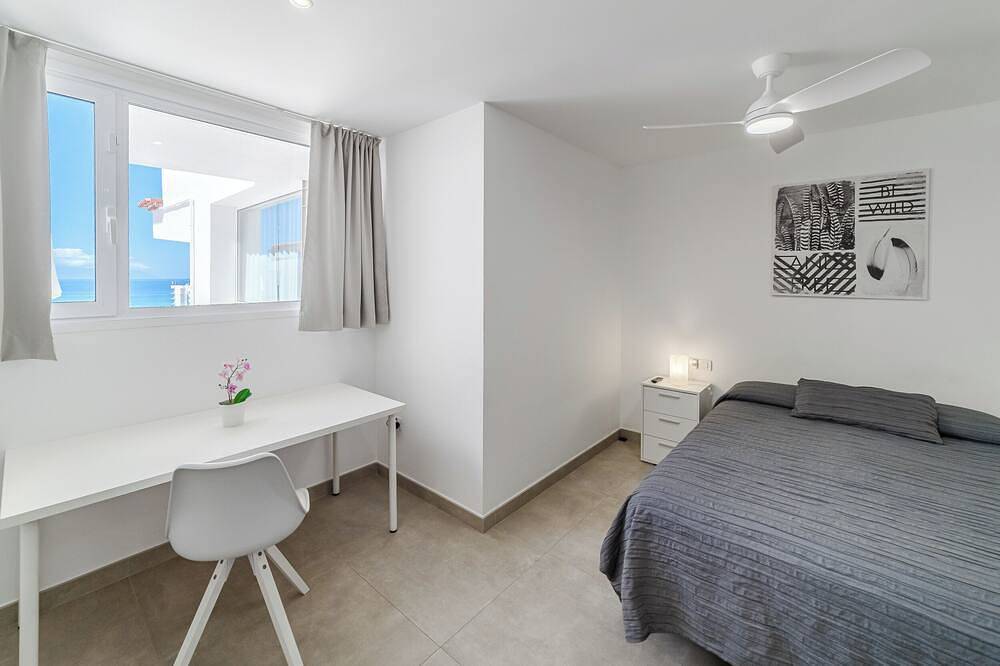 Magnífico Bungalow con vistas panorámicas y piscina privada. in Playa de los Guíos, Santiago del Teide