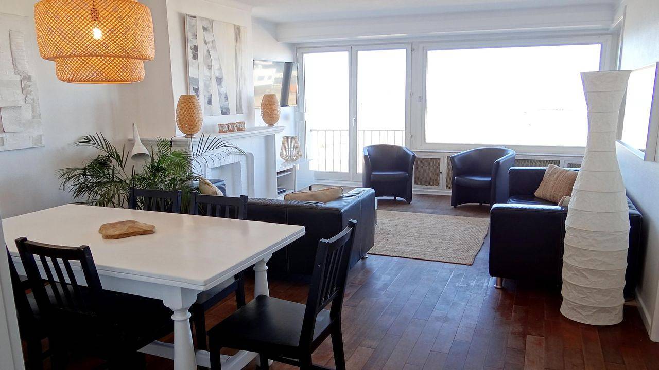 Geheel vakantieappartement, Vakantieappartement voor 9 personen met balkon in Nieuwpoort, Belgische Kust