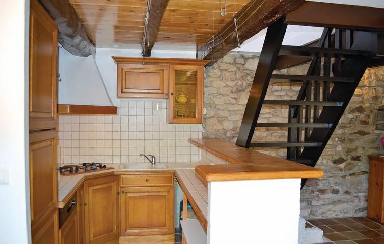 Appartement du jardin de Plozévet : Parking & TV, 2km de la côte in Plozévet, Région de Quimper