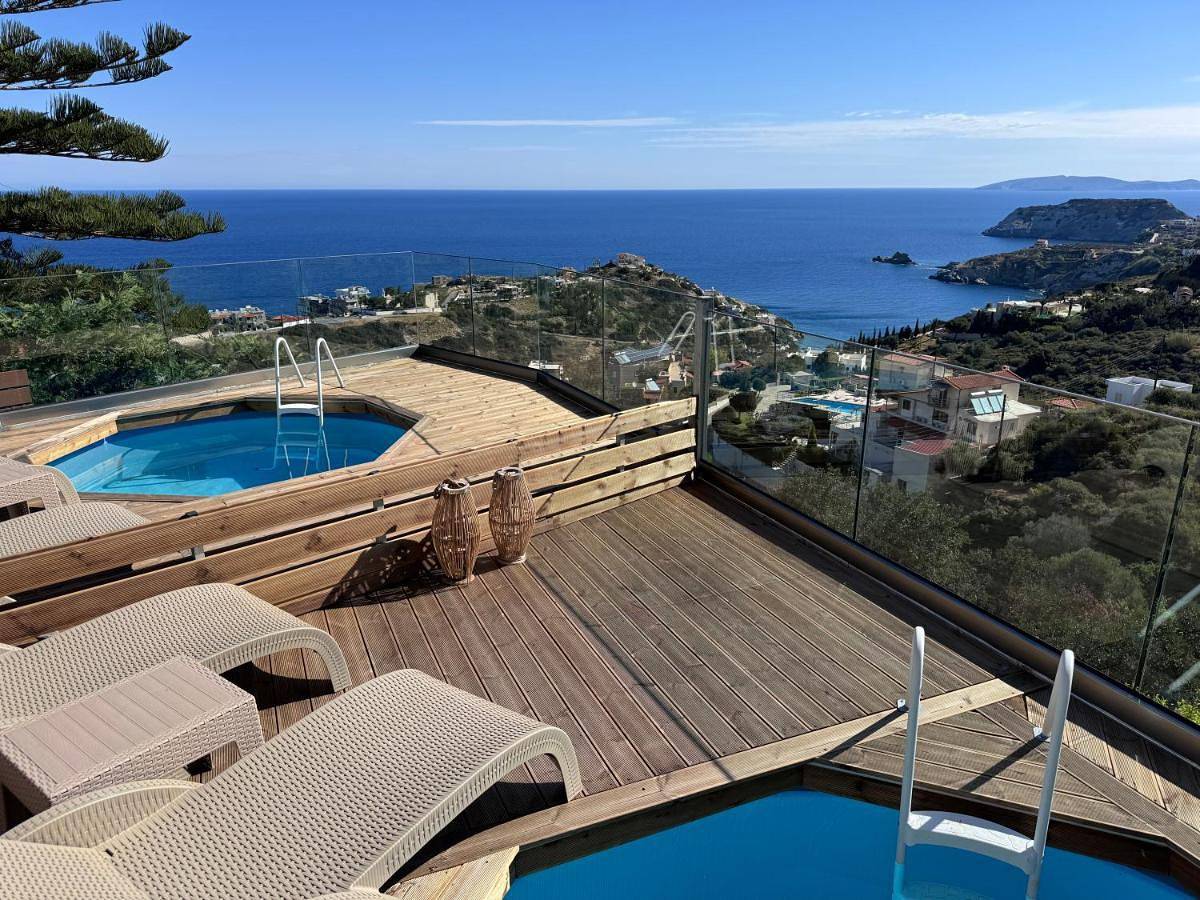 Appartement entier, Junior Suite with Private Pool in Lygaria, Achlada