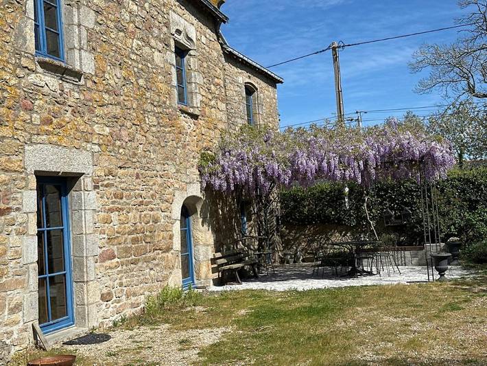Chambre d’hôte pour 2 personnes, avec vue ainsi que jardin et piscine dans Theix-Noyalo - 4