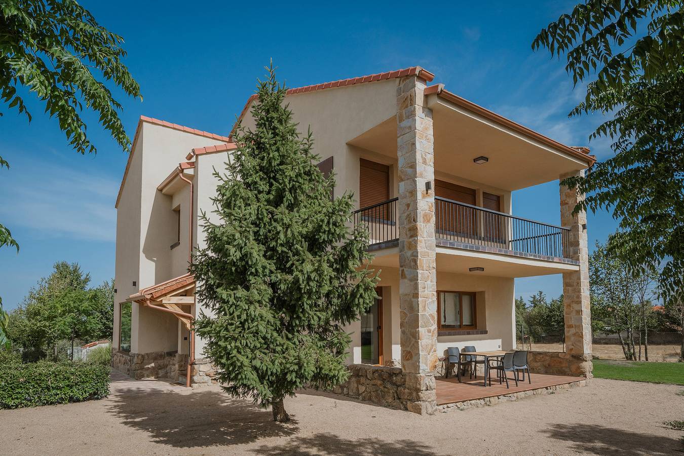 Casa Rural 'Rural Torrecaballeros' con Vista a la Montaña, Piscina Privada y Wi-Fi in Torrecaballeros, Provincia de Segovia