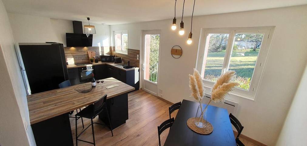 Gîte pour 6 personnes, avec jardin et vue à La Couronne - 4