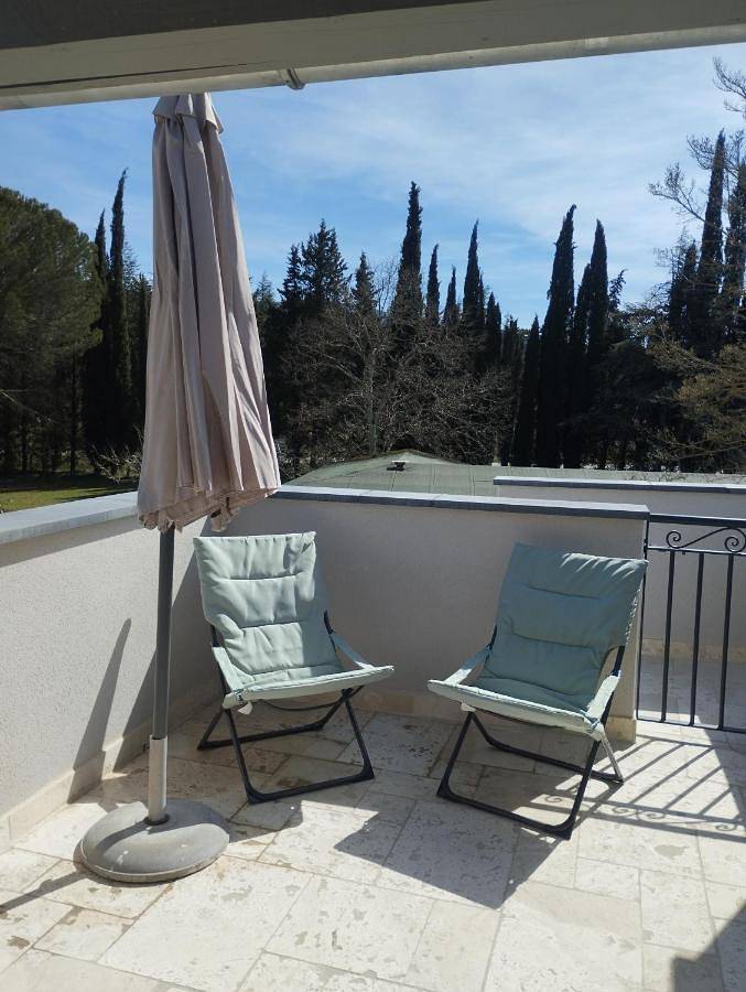 Gîte pour 2 personnes, avec jardin et sauna ainsi que piscine et jacuzzi, adapté aux familles dans Golf de Bournet - 2