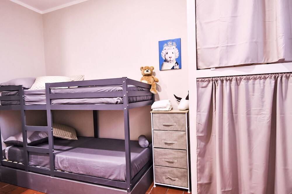 Beautiful private villa for 24 people with Wifi, private pool, A/C, Tv and patio in Stroncone, Terni Province