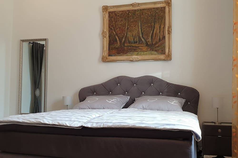 Ganze Wohnung, Ferien im Schloss Hilbringen in Merzig, Saar-Nahe-Bergland
