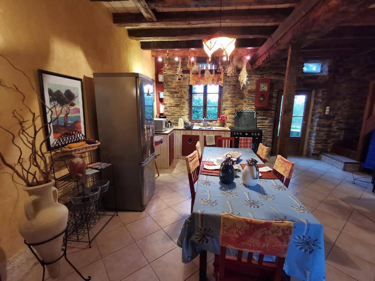 Double Room with Private Bathroom in Marsac-sur-Don, Région de Châteaubriant