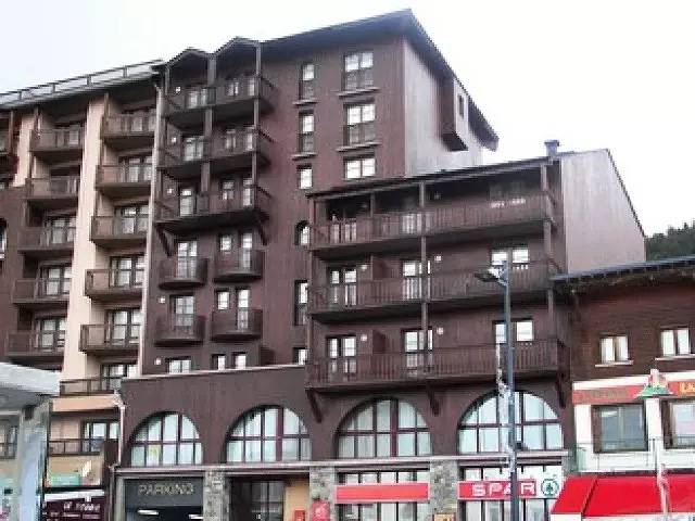 Entire apartment, Apartment type T2 4 persons in Les Angles, Parc naturel régional des Pyrénées catalanes