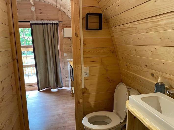 Location de vacances pour 2 personnes, avec terrasse et jardin dans Lac de Castillon - 4