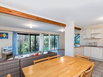 Holiday Home for 8 People in Point Lookout, Brisbane, Photo 1