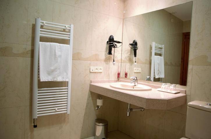 Hôtel pour 2 personnes, avec balcon dans San Celoni - 4