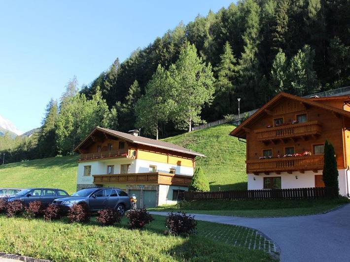 Ferienhaus für 10 Personen, mit Garten und Sauna, kinderfreundlich in Heiligenblut - 2