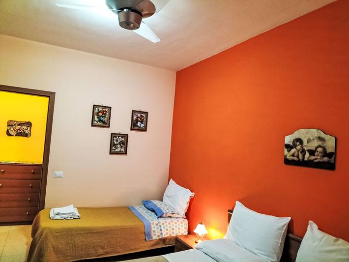 Gîte pour 5 personnes, avec terrasse, animaux acceptés à Letojanni - 4