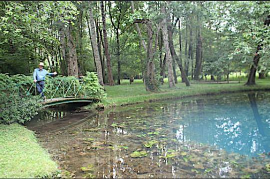 Location de vacances pour 6 personnes, avec vue et terrasse à Saint-Dizant-du-Gua - 4