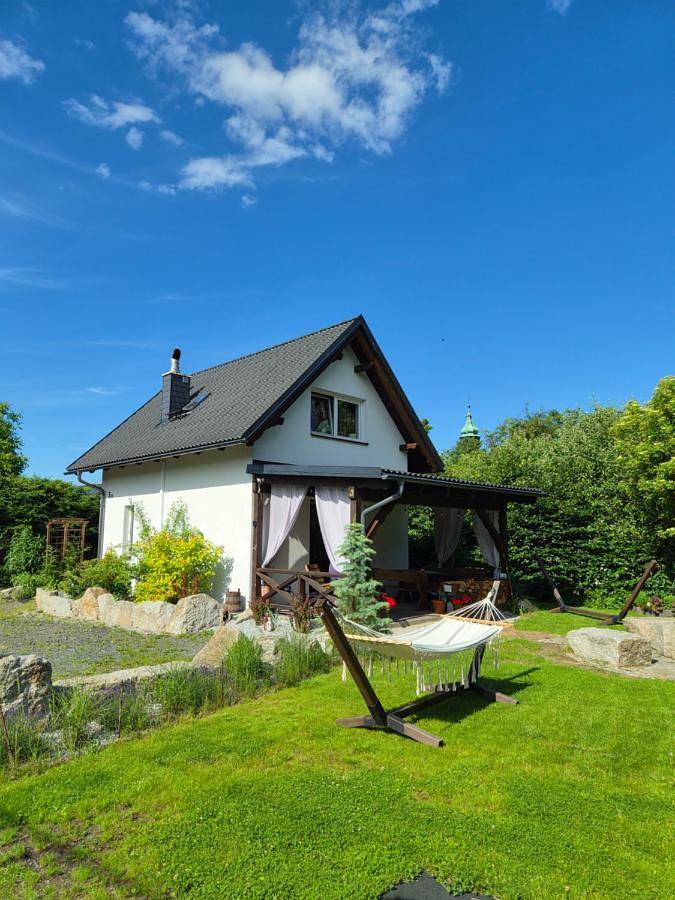 Apartament wakacyjny dla 6 osób, z Jacuzzi i Taras oraz Ogród i Widok w Sosnówka