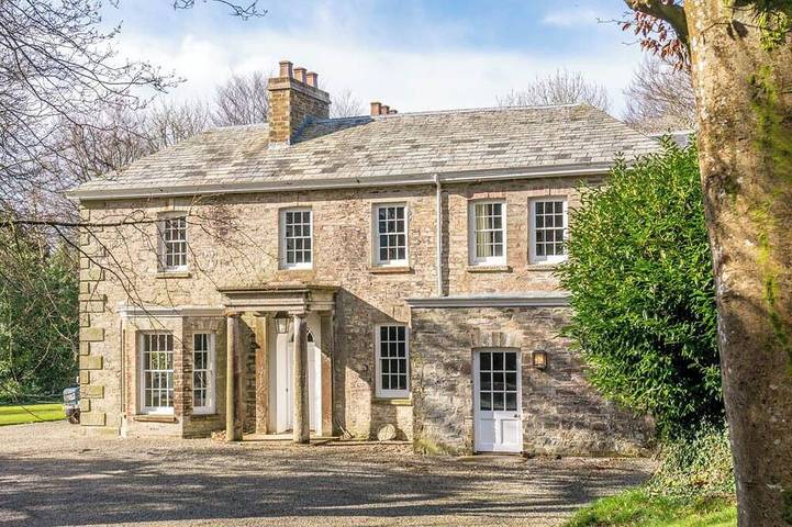 Boconnion House w/ Pool & Tennis Court in Cornwall