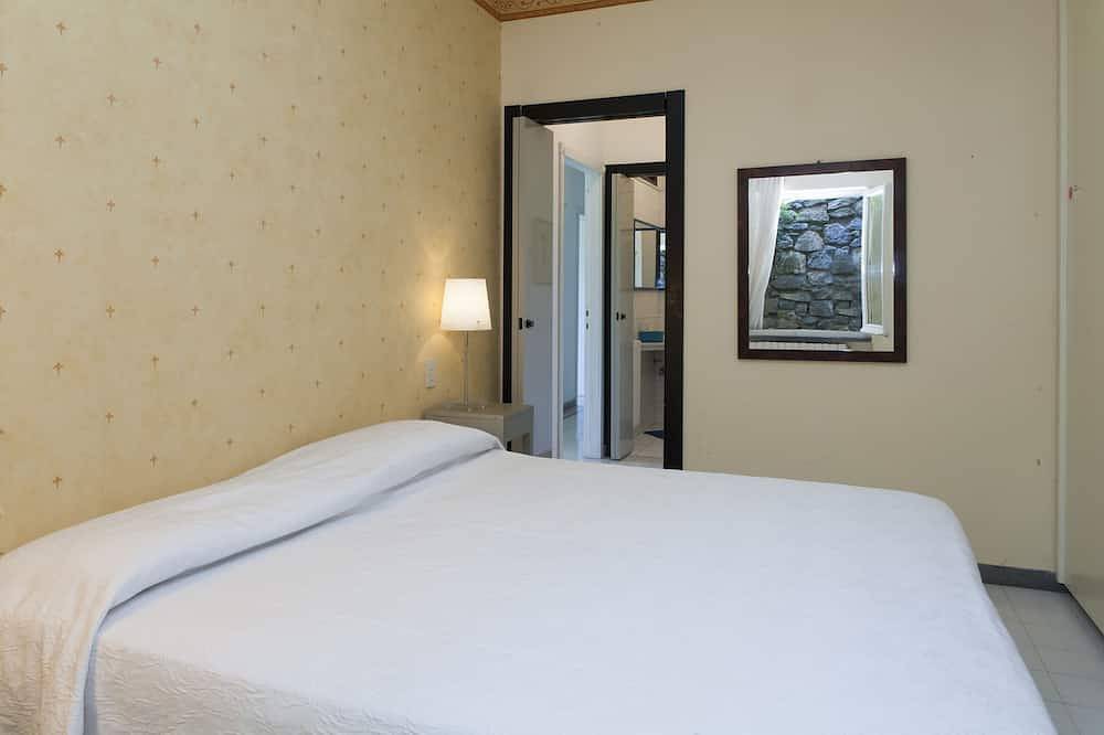 Right on the sea!!Huge terraces overlooking the sea in Portovenere, Porto Venere Municipality