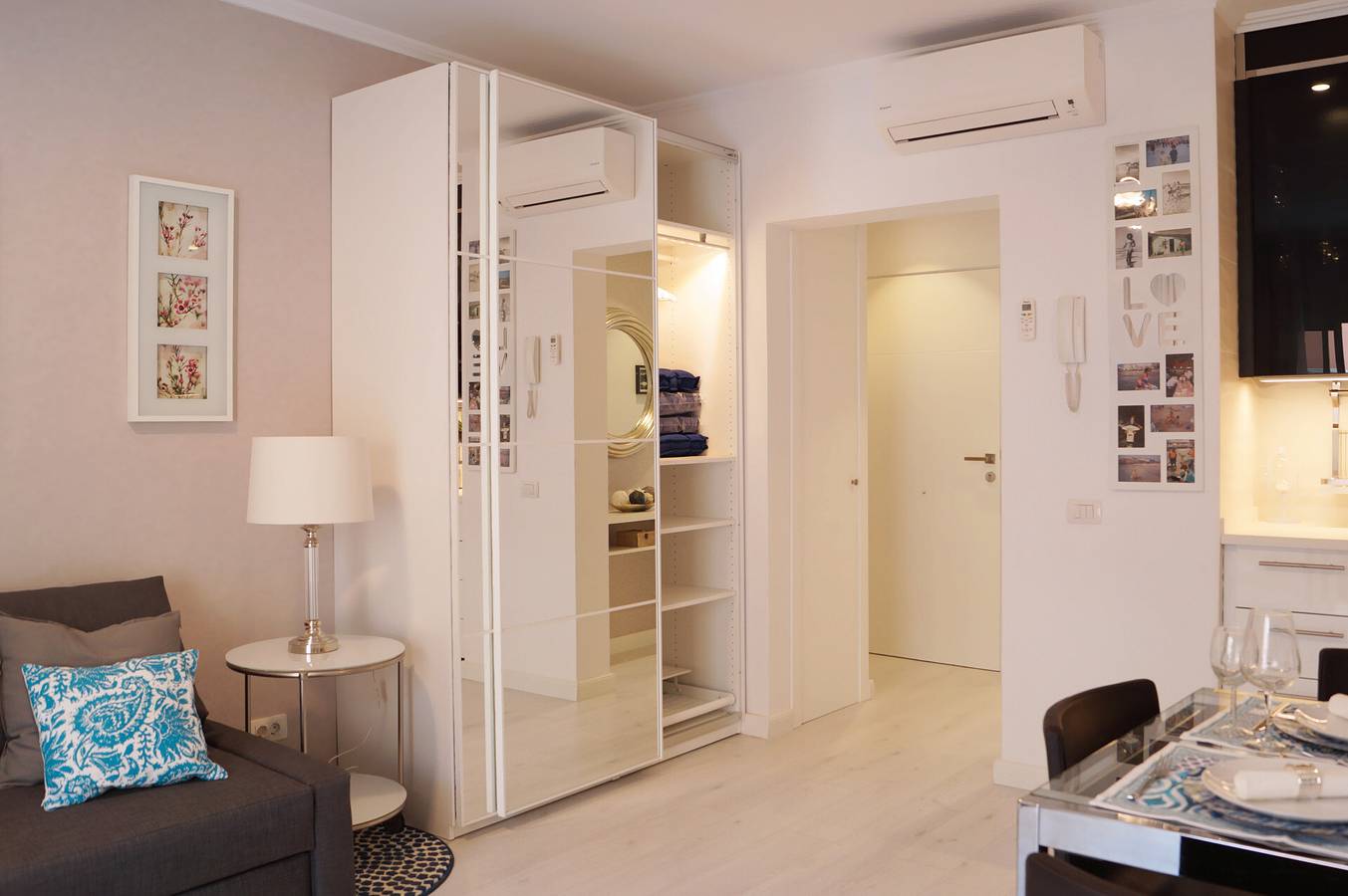 Entire apartment, Vacation Home 'Los Cristianos Seaview Centric' with Sea View, Wi-Fi and Air Conditioning in Los Cristianos, Arona