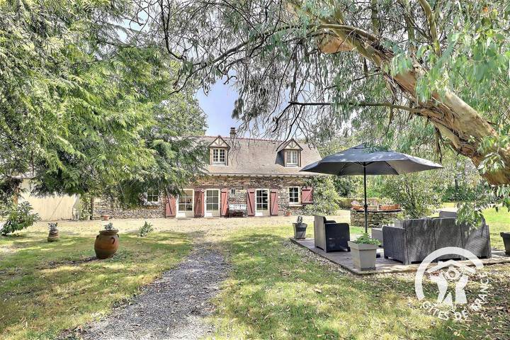 Gîte pour 6 personnes, avec jardin et vue à Retiers