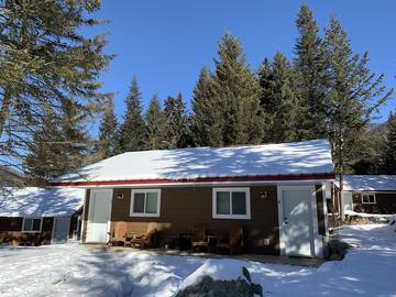 Holiday Home for 24 People in Kamloops Region, British Columbia, Photo 4