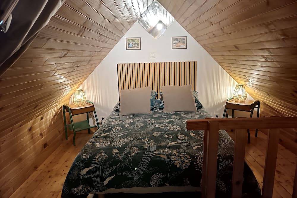 Petit gîte cosy avec cheminée et jardin clos, Monts d'Arrée, à 30 min de la mer in Scrignac, Région de Châteaulin