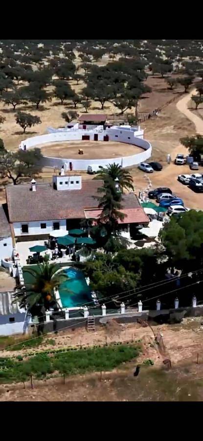 Casa rural para 20 personas, con Terraza y Jardín además de Piscina y Vistas al lago en Paymogo
