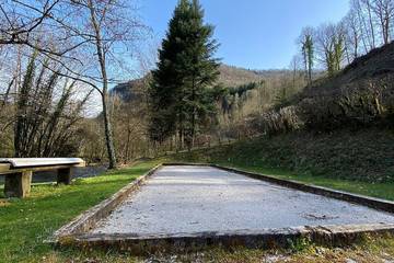 Chalet pour 4 Personnes dans Nans-sous-Sainte-Anne, Doubs, Photo 2