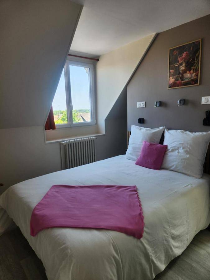 Le Croc'N Bar chambre rose in Saint-Nicolas-d'Aliermont, Région de Dieppe