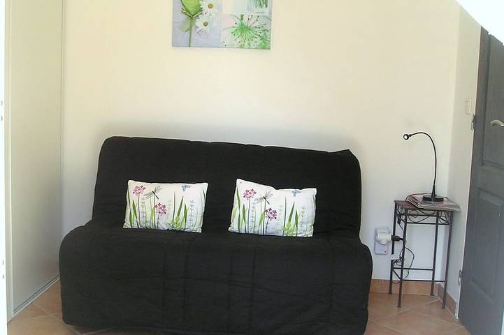 Location de vacances pour 3 personnes, avec terrasse et piscine à Solliès-Pont - 3