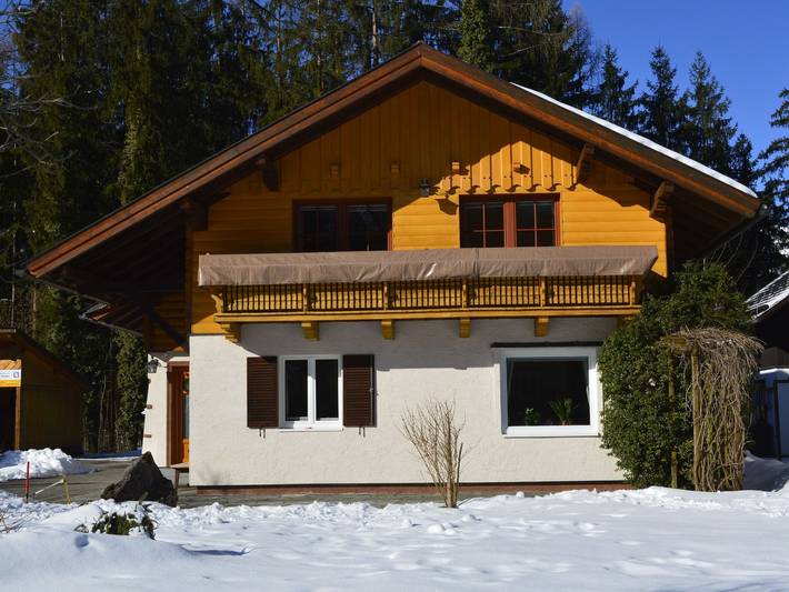 Ferienwohnung für 4 Personen, mit Balkon und Terrasse in Strobl