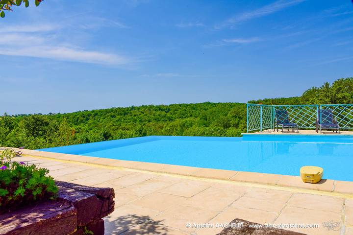 Gîte pour 7 personnes, avec jardin ainsi que piscine et balcon dans le Lot - 4