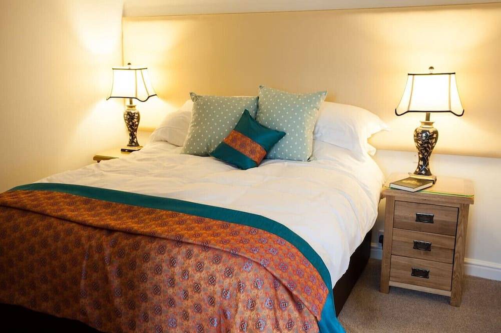 Artists’ Loft near Hornbeam Park,Artists’ Cottages in North Yorkshire